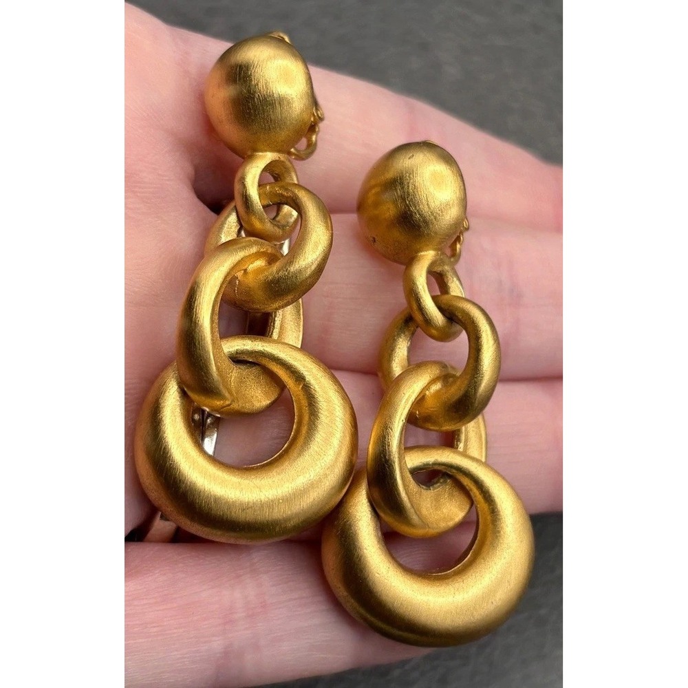 Vintage 80s Anne Klein Chunky Chain Link Drop Earrings Brushed Clip On Gold Tone - Picture 6 of 8
